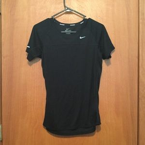 Women’s Nike dry fit running shirt
